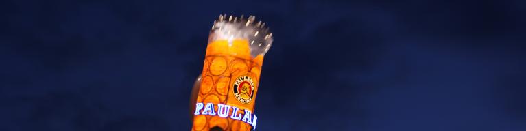 Paulaner Festzelt mit 25m hohem Turm.