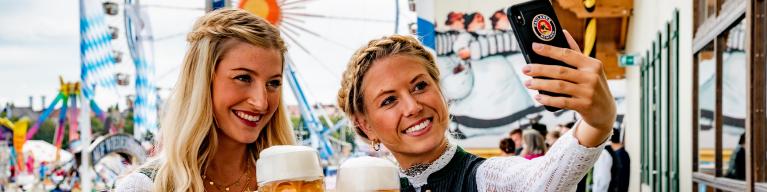 Selfi im Paulaner Festzelt